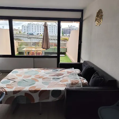 Grand Avec Terrasse *